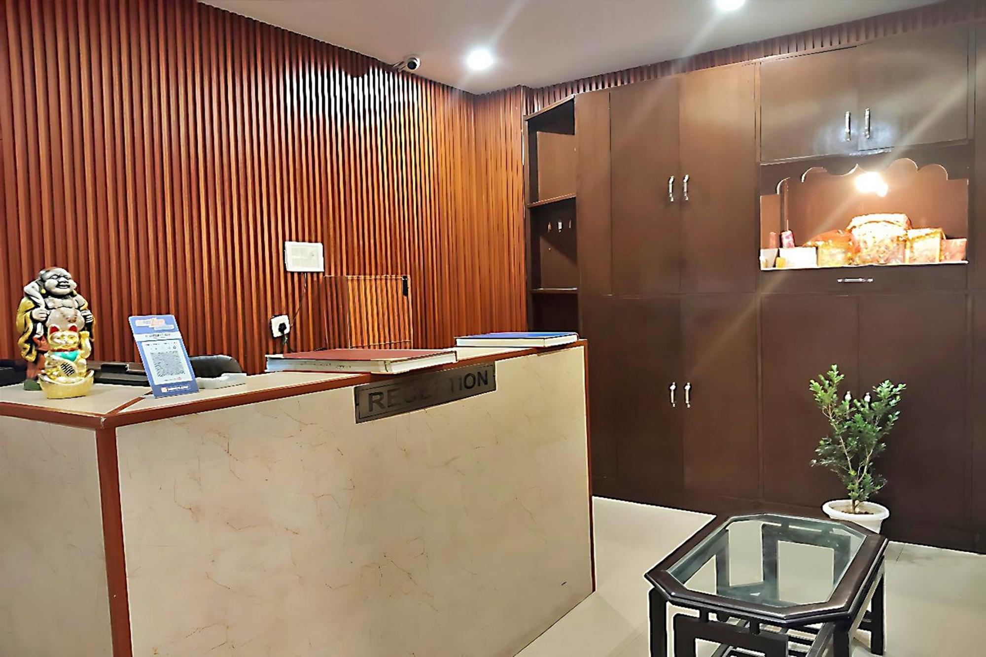 Hotel Sunlight Inn Yeni Delhi Dış mekan fotoğraf